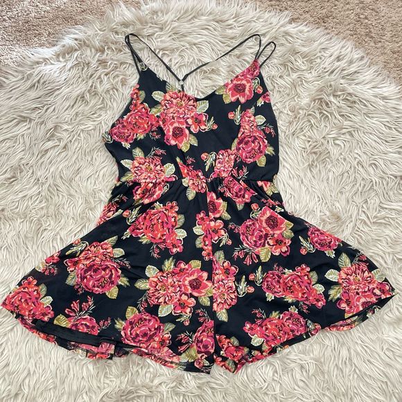 Xhilaration Romper size large - Picture 1 of 4